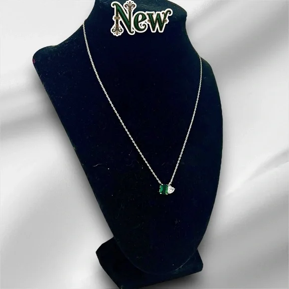 New Vintage Silver Emerald Crystal Zircon Charm Heart Pendant Necklace - Picture 6 of 6